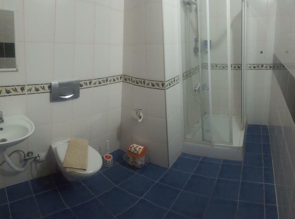 Incilikonak Ula Rom bilde